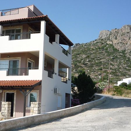 La Casa Del Vitsi Apartment Palaiochora Bagian luar foto