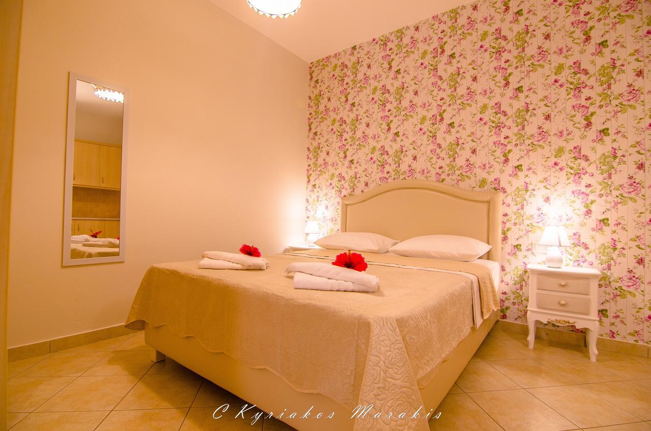 La Casa Del Vitsi Apartment Palaiochora Bagian luar foto