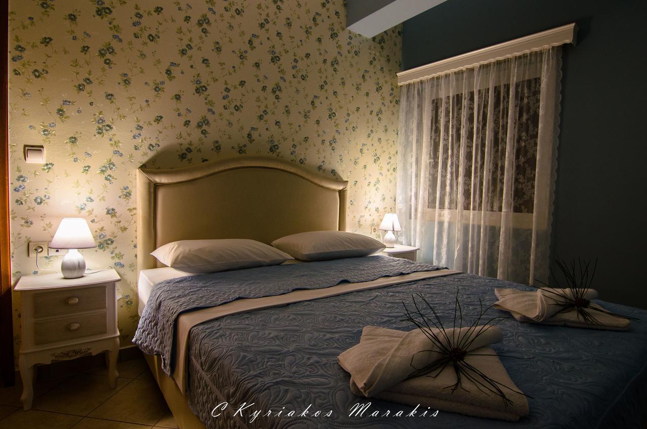 La Casa Del Vitsi Apartment Palaiochora Bagian luar foto