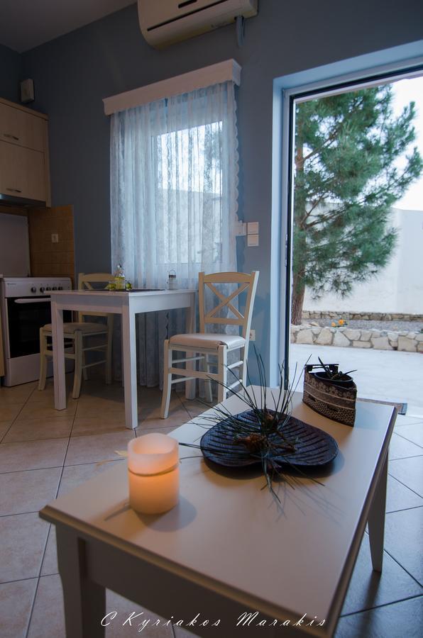 La Casa Del Vitsi Apartment Palaiochora Bagian luar foto