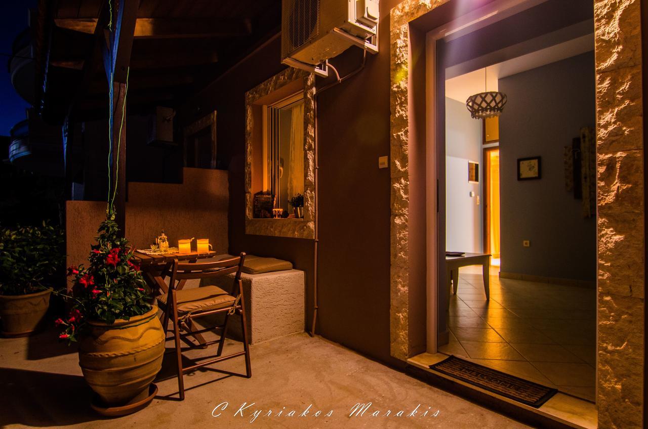 La Casa Del Vitsi Apartment Palaiochora Bagian luar foto