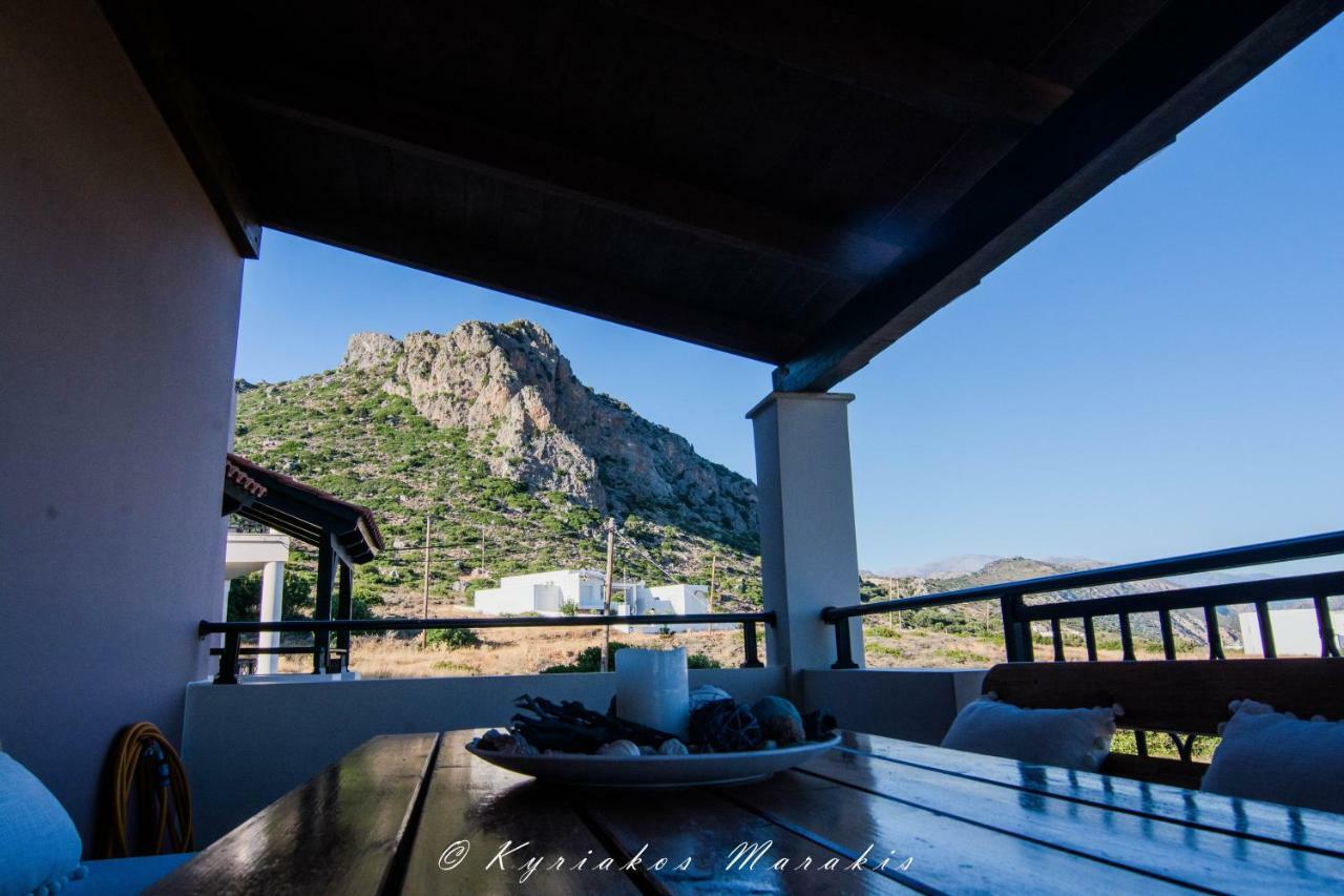 La Casa Del Vitsi Apartment Palaiochora Bagian luar foto