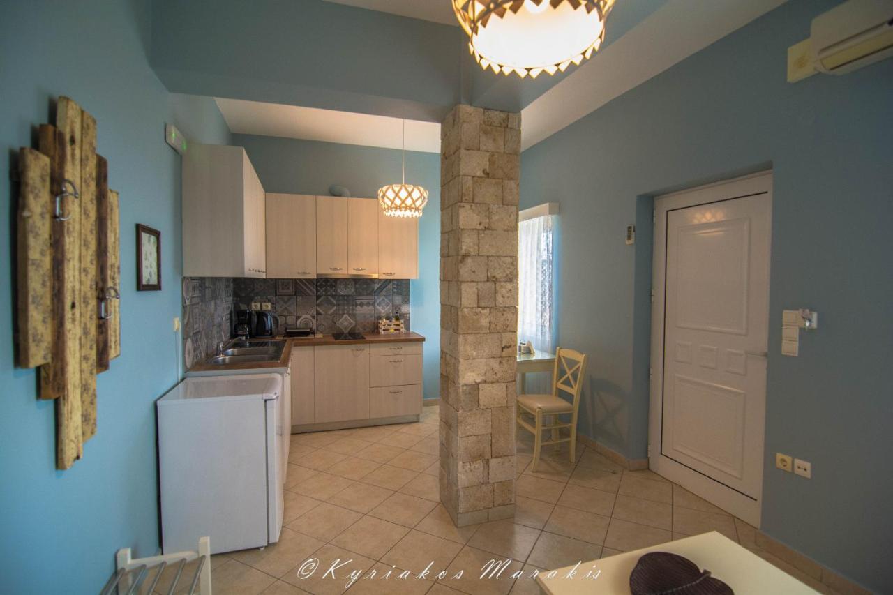 La Casa Del Vitsi Apartment Palaiochora Bagian luar foto