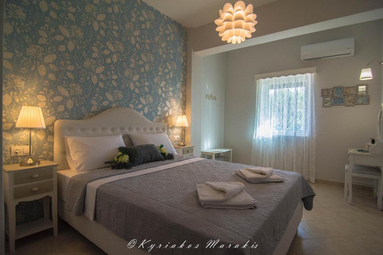 La Casa Del Vitsi Apartment Palaiochora Bagian luar foto