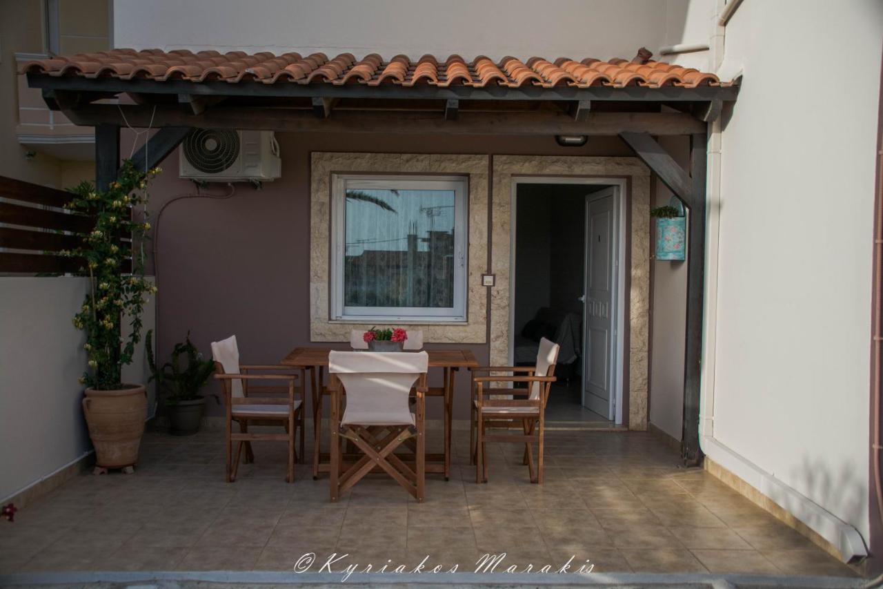 La Casa Del Vitsi Apartment Palaiochora Bagian luar foto